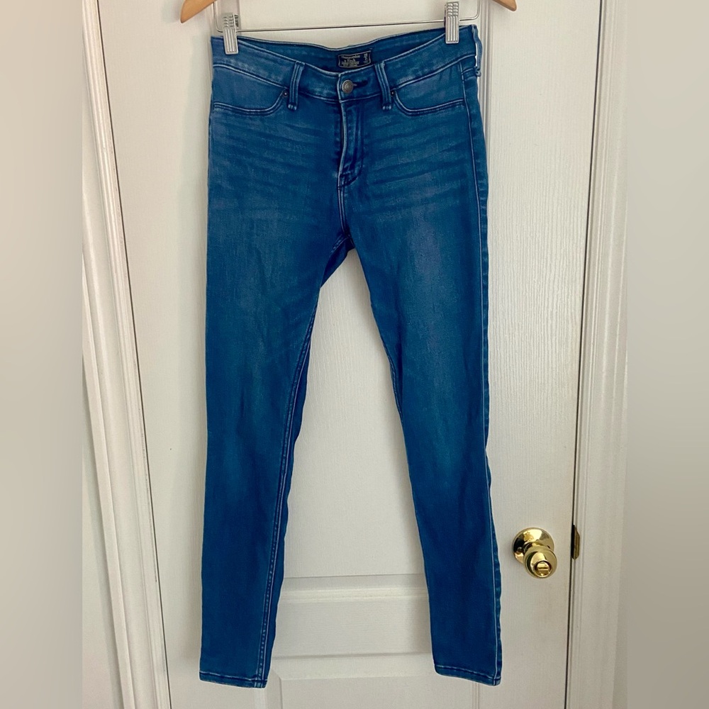 4 for $20 🖤 Abercrombie & Fitch Harper Low Rise Jegging